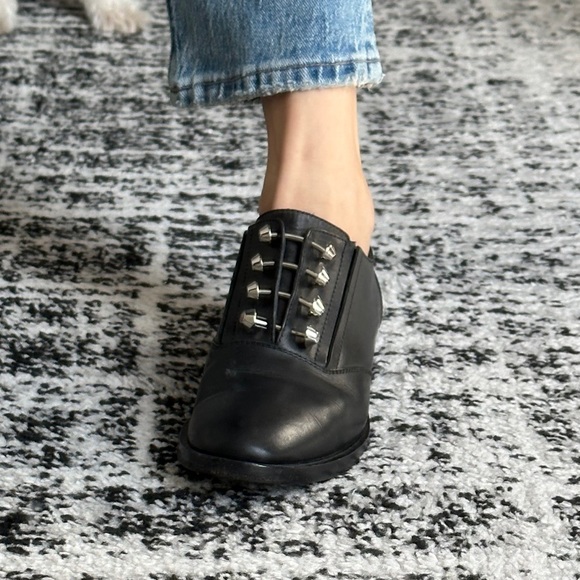 Balenciaga Black Oxford shoes with silver hardware - Picture 1 of 7